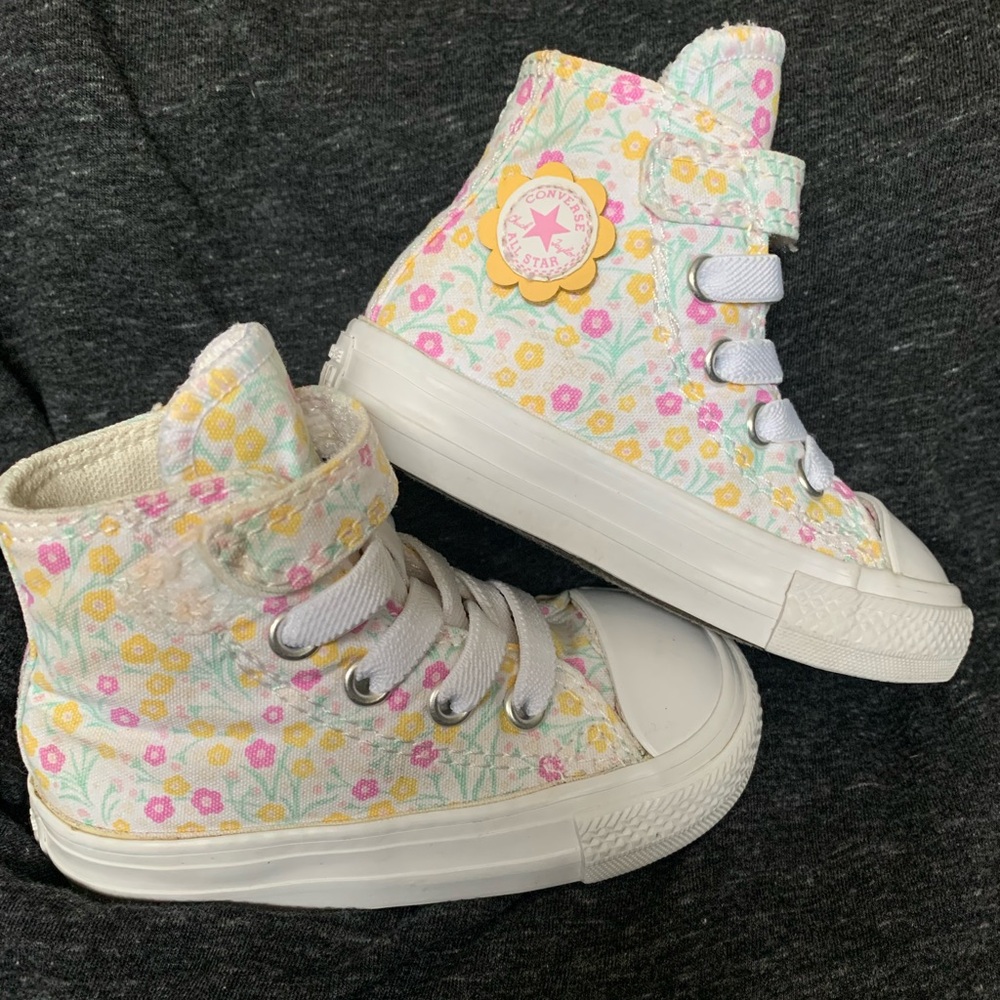 Converse Kids Floral High-Top Sneakers - White and Pink